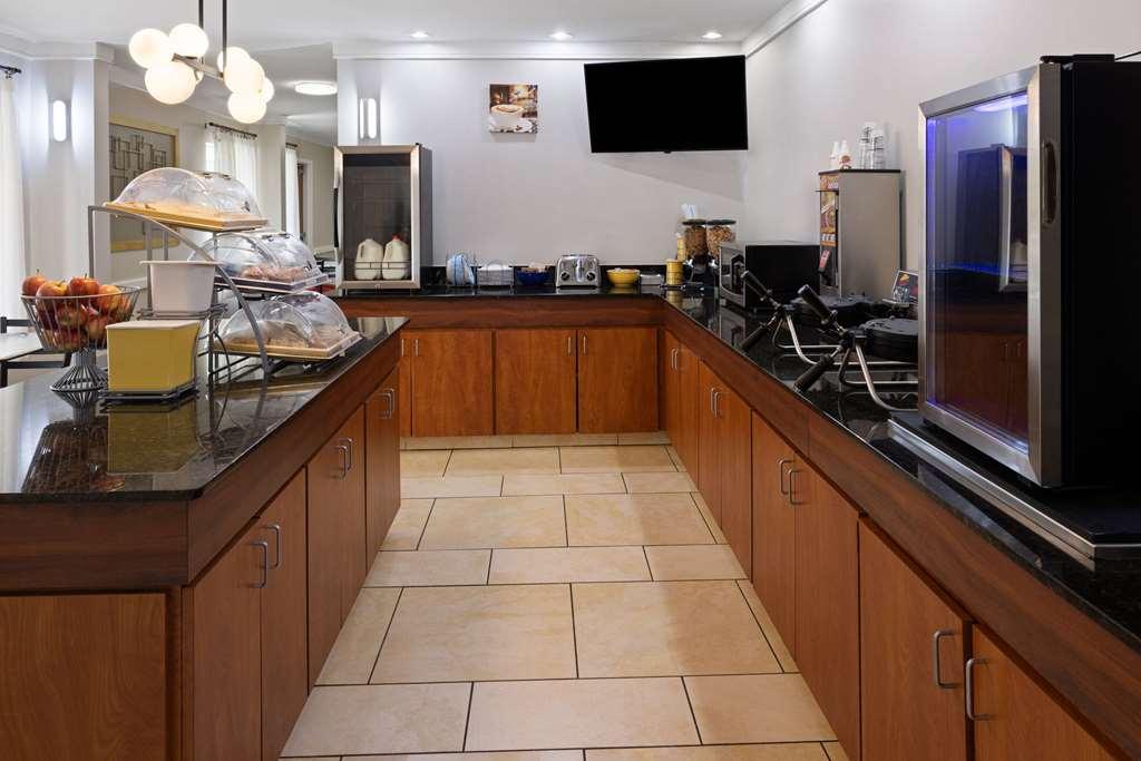 Days Inn By Wyndham Florence Near Civic Center Удобства фото